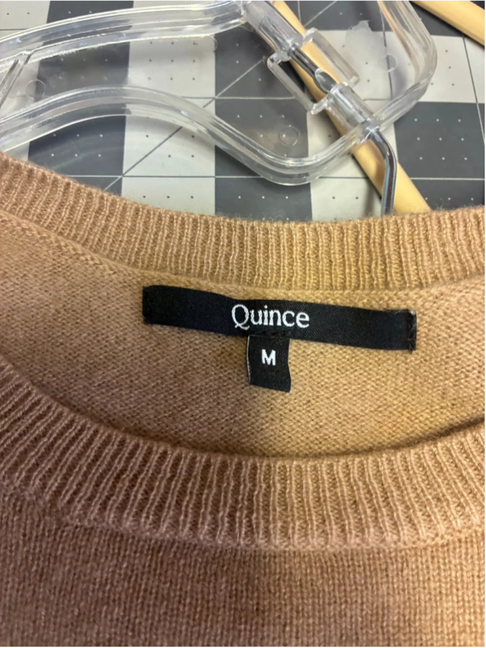 Quince Crew Neck Cashmere Sweater in Tan Beige Size M